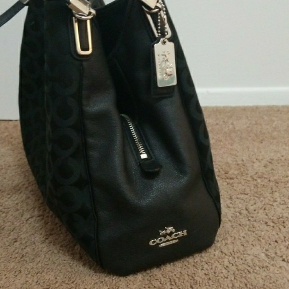 Authentic Coach - Picture 4 of 4